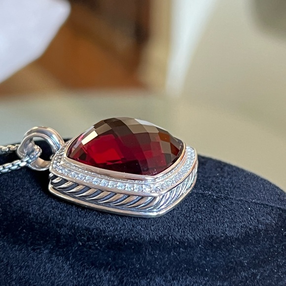 David Yurman Albion 20mm Garnet & Diamonds Pendant/Necklace With 18" Chain. - Picture 4 of 7